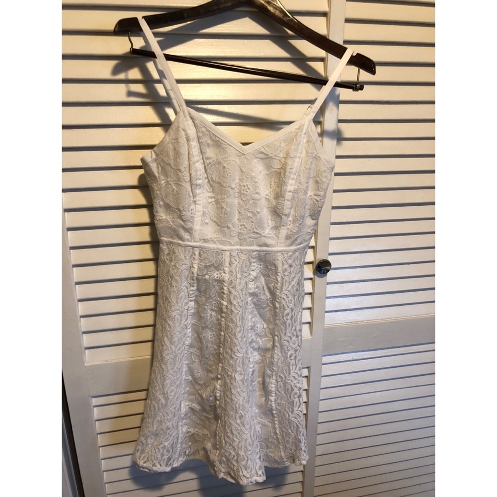White lined and lace dress